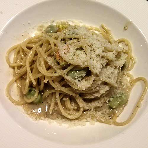 pasta con fave e pecorino