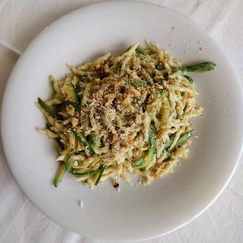 pasta zucchine e noci